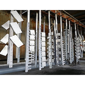 Hard anodizing that improves the wear resistance of aluminum components, suitable for large materials.