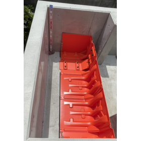 We conducted flooding tests on the new product "Flood Guard F."