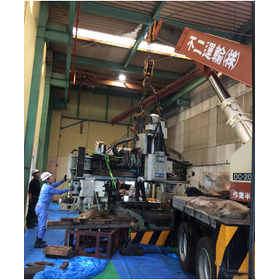 To industrial machinery manufacturers: Leave heavy cargo transportation, installation, and temporary storage to us!