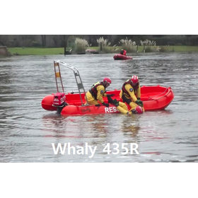 Rescue boat: The tough boat 'Whaly' that is puncture-proof.