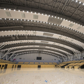 Roll screens suitable for sports facilities