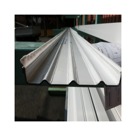 Presenting a collection of processing examples: Sheet metal processing accommodating thicknesses from 0.8t to 12.0t.