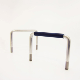 The round rod handle and recessed handle have become even easier to use with the addition of a rubber grip.