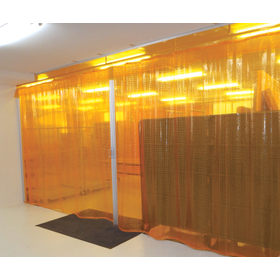 Vinyl curtains suitable for maintaining air conditioning in stores.