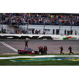 20260215_Cup_Daytona International Speedway_9704 -1.jpg