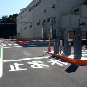 タッチレスLightシステムの車両用ゲート