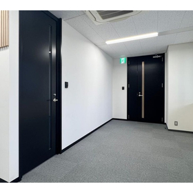 Barrier-free type Diard (folding door): A universal design that addresses all conceivable issues of conventional folding doors.