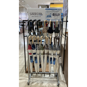 高島屋京都店　1階婦人洋品売場のポップアップストア