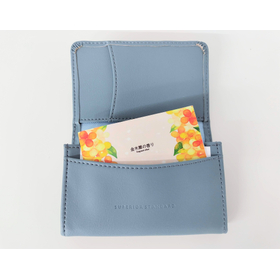 ■言葉だけでは伝えきれない「気持ち」を 香りには「温もり」「癒し」「希望」など、言葉では表現しづらい感情を補完する力があります。