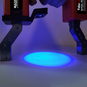 片手で磁化しながらライト照射