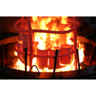 熱処理油の目的は、金属材料を特定条件で加熱・冷却することにより機械的性能を満足させ高品質金属材料を得ることにあります。鉱油をベースにした熱処理油が一般的に使用され、焼入れ、焼戻しなどの熱処理が行われます。