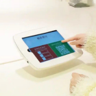 Smart at receptionは、iPadを活用した無人受付システムです。
クラウドPBXをはじめ各種電話サービスに対応し、来訪者受付から担当者への取次ぎまでをスムーズに実現。
さらに、Teams、Slack、Chatwork、LINE WORKS、Google Chatなどのコミュニケーションツールとも連携できます。
工場受付、店舗受付、施設受付など幅広い受付業務に対応し、受付の省人化、業務効率化、非接触対応、来訪者管理、取次業務の改善に貢献します。