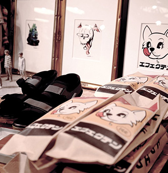 【みんパケ利用事例】ドッグフードの袋にＴシャツを入れたパッケージ