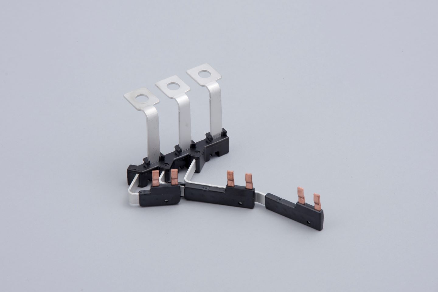 高精度金属インサート成形技術/TS高速スタンピング成形システム