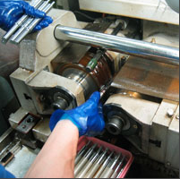 多品種対応！　シャフト製作