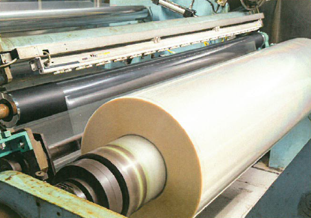 フィルム受託加工専門家【2,200mm幅・高速・大ロット対応可】