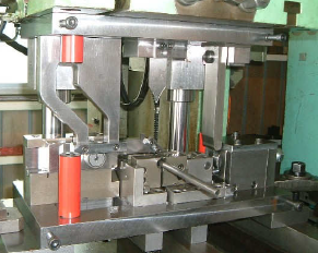 パイプ切断設備