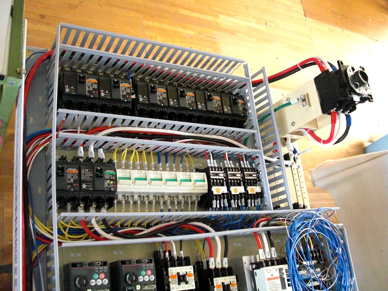 自動制御盤、操作盤設計・製作サービス