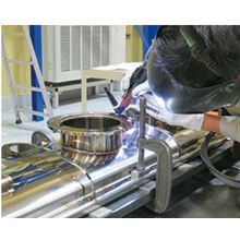 【自社一貫生産体制】バフ研磨やヘアライン仕上げも自社で施工します