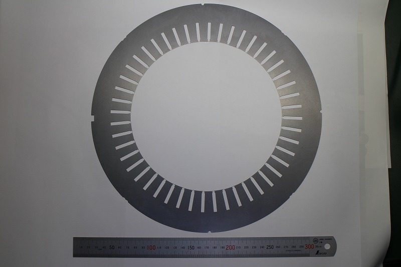【制作事例】モーターコア（φ300×0.2mm）