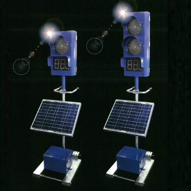 『ソーラー式工事用信号機』