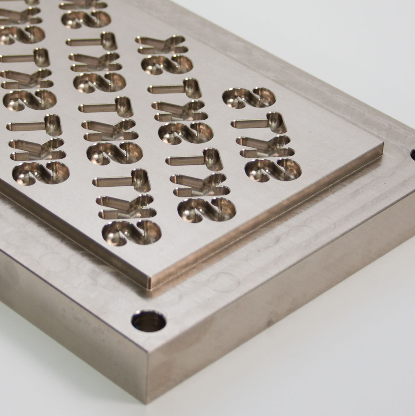 金型関連用語をご紹介します。