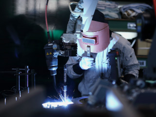 材料の特性に合わせた、最適な加工ができます！