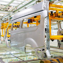 【塗装前の不良見逃し対策】ボデー専用のライン照明