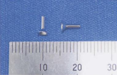 医療部品　微細深絞り加工