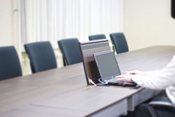 ノートPC収納会議テーブル