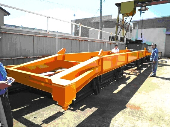 吊り具『コンテナリフティングスプレッダー』【重量物の吊り込みに】