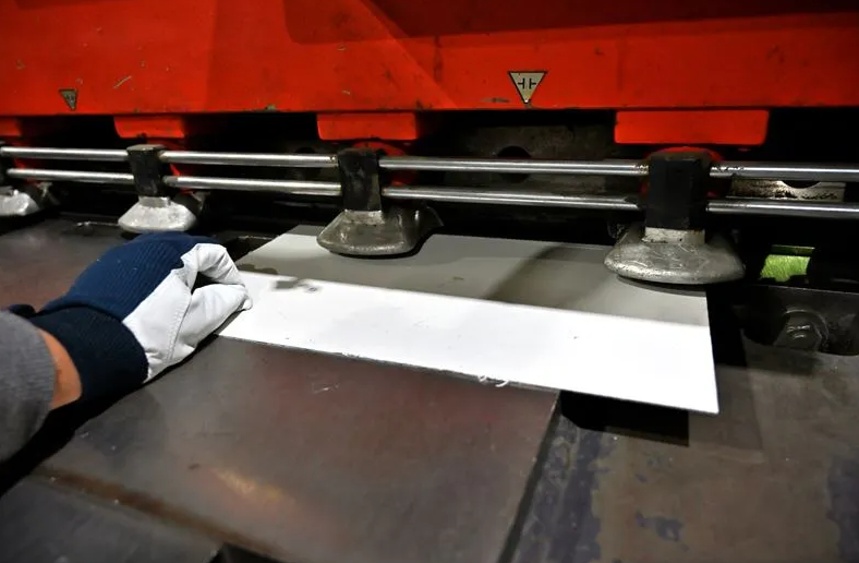 板金加工の方法とは？