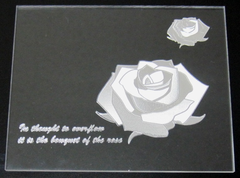 高品質を追い求めた箔転写とエンボス箔押し加工