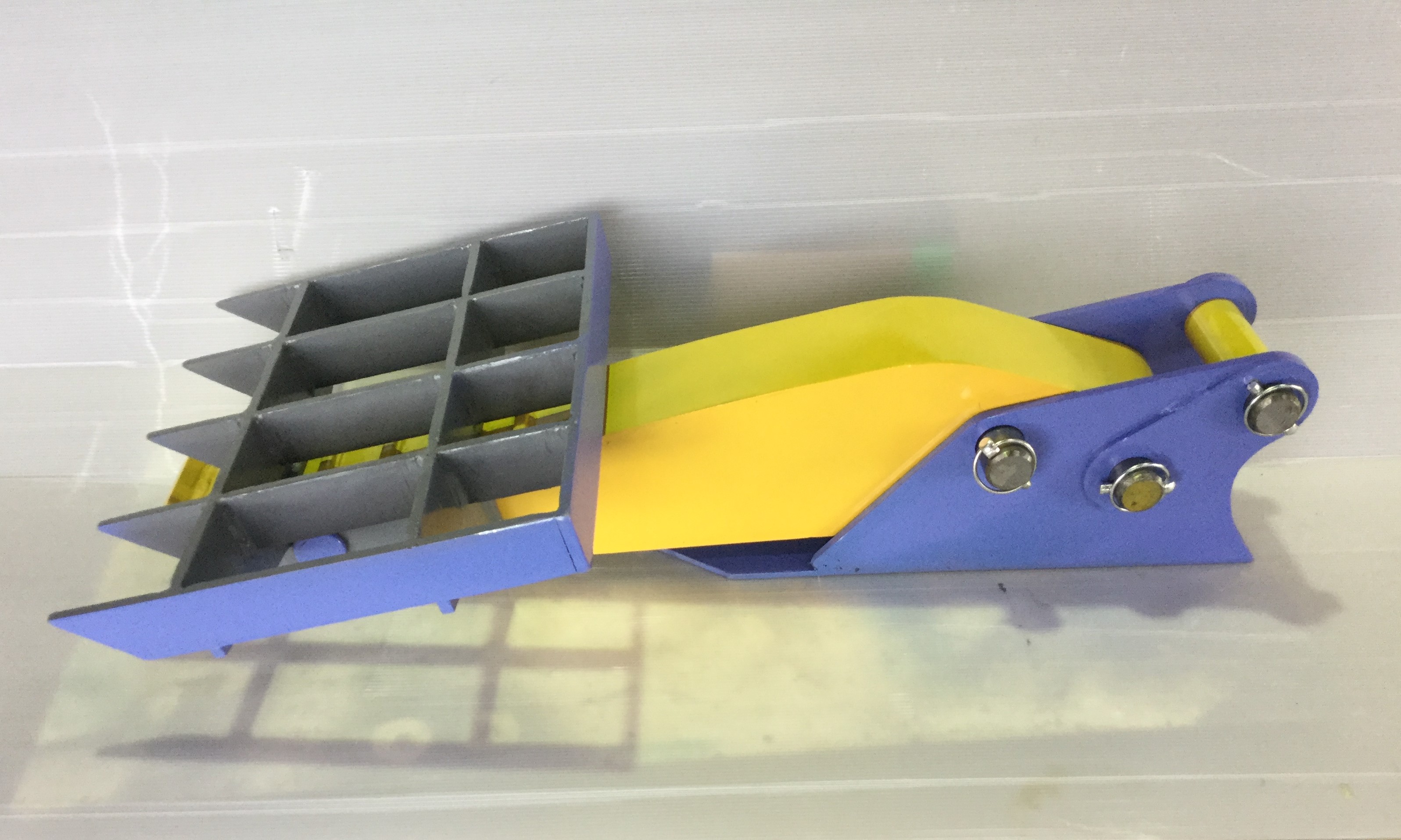 オーダーメイドアタッチメント『フォークフィンガー』