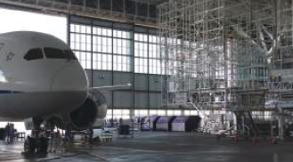 特殊昇降式足場