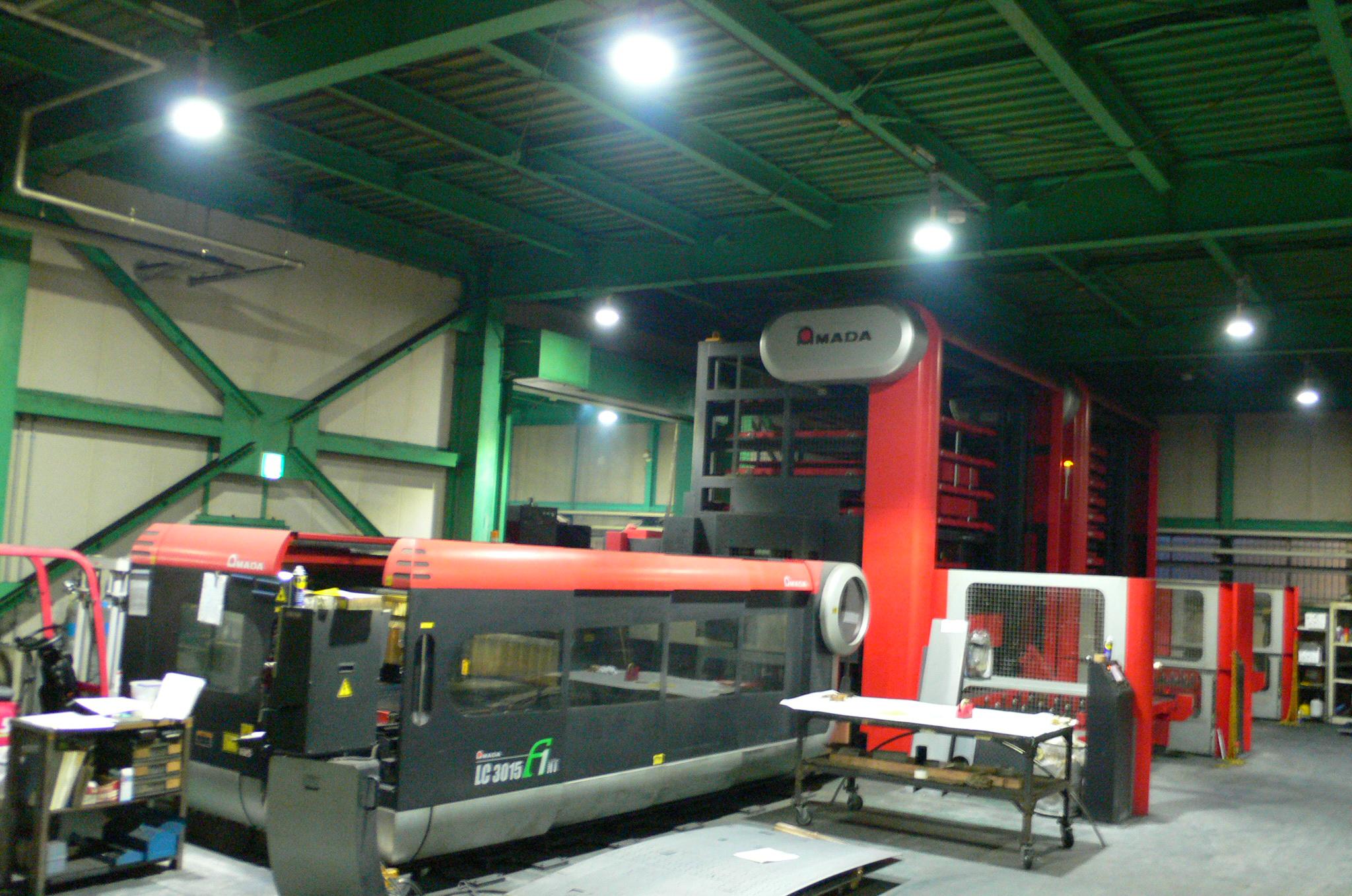 サービス紹介　レーザー加工サービス