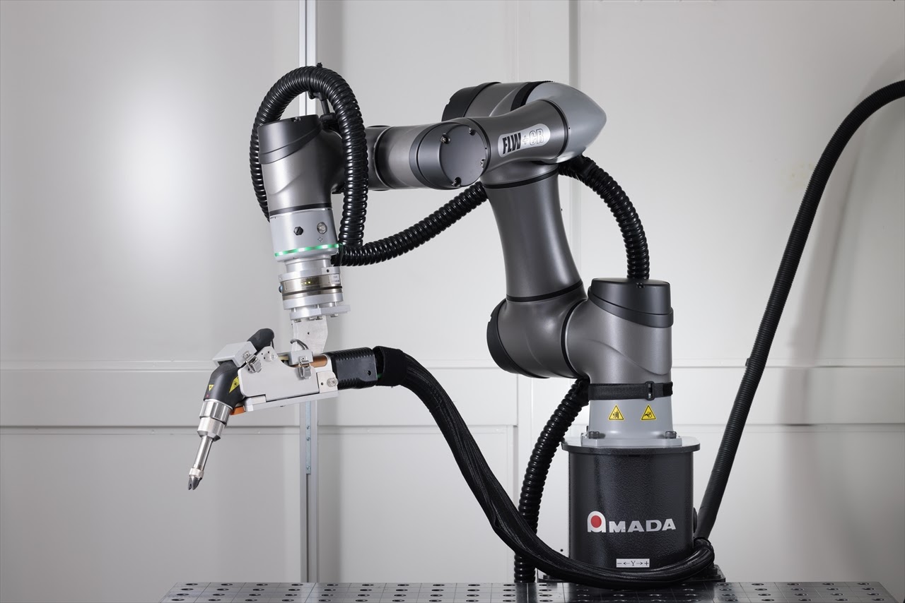 【課題解決】工場の自動化・省力化の第一歩！溶接用協働ロボット