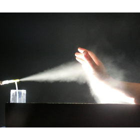 Mist water and oil at an air pressure of 50 kPa! Ultra-compact resin nozzle.