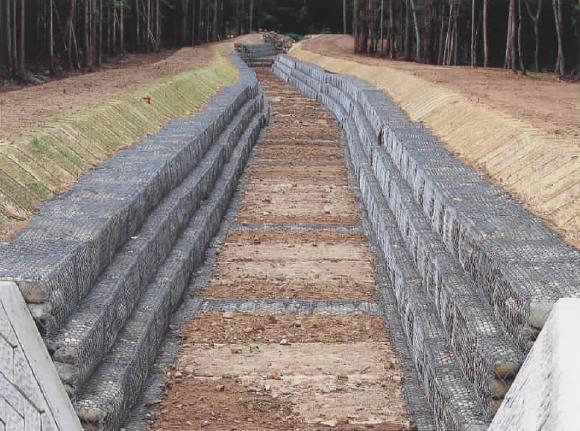 工法「かごマット多段積タイプ」