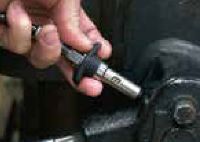 ■マクノート グリス注入器用オプション KYプラスカプラ 最大吐出圧力69MPa KYPLUSCOUPLER(2370484) マクノート KYプラスカプラ (1個) 品番：KY PLUS COUPLER グリス注入