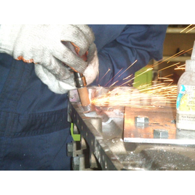 金属亀裂補修のMetal Stitching工法