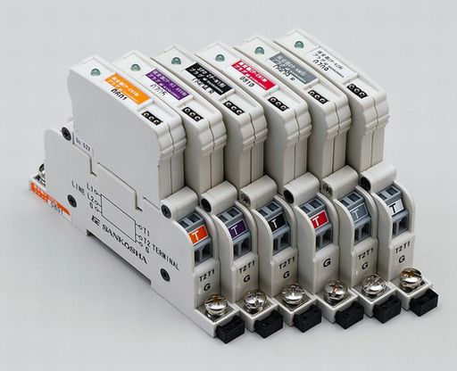 雷対策 通信用SPD ZPシリーズ サンコーシヤ | イプロスものづくり