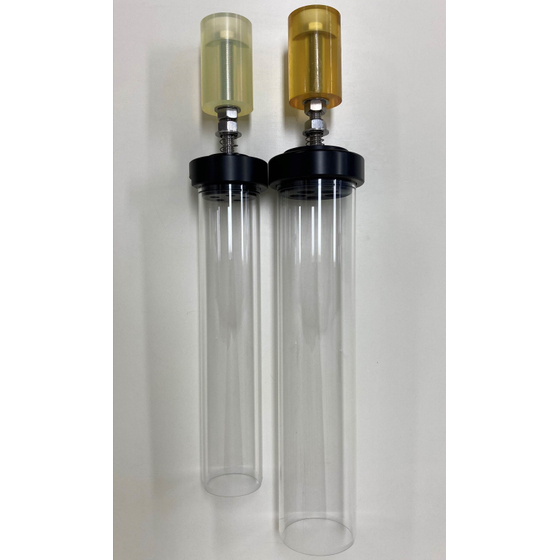 通常の柱状採泥器左.jpg