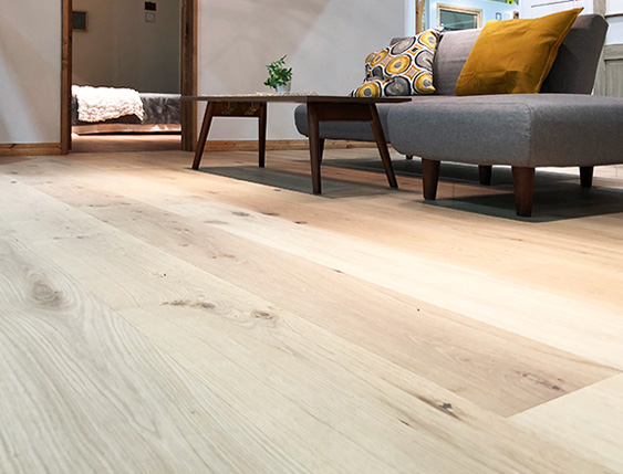 オーク挽き板床材 「ナチュラルワイドフローリング」