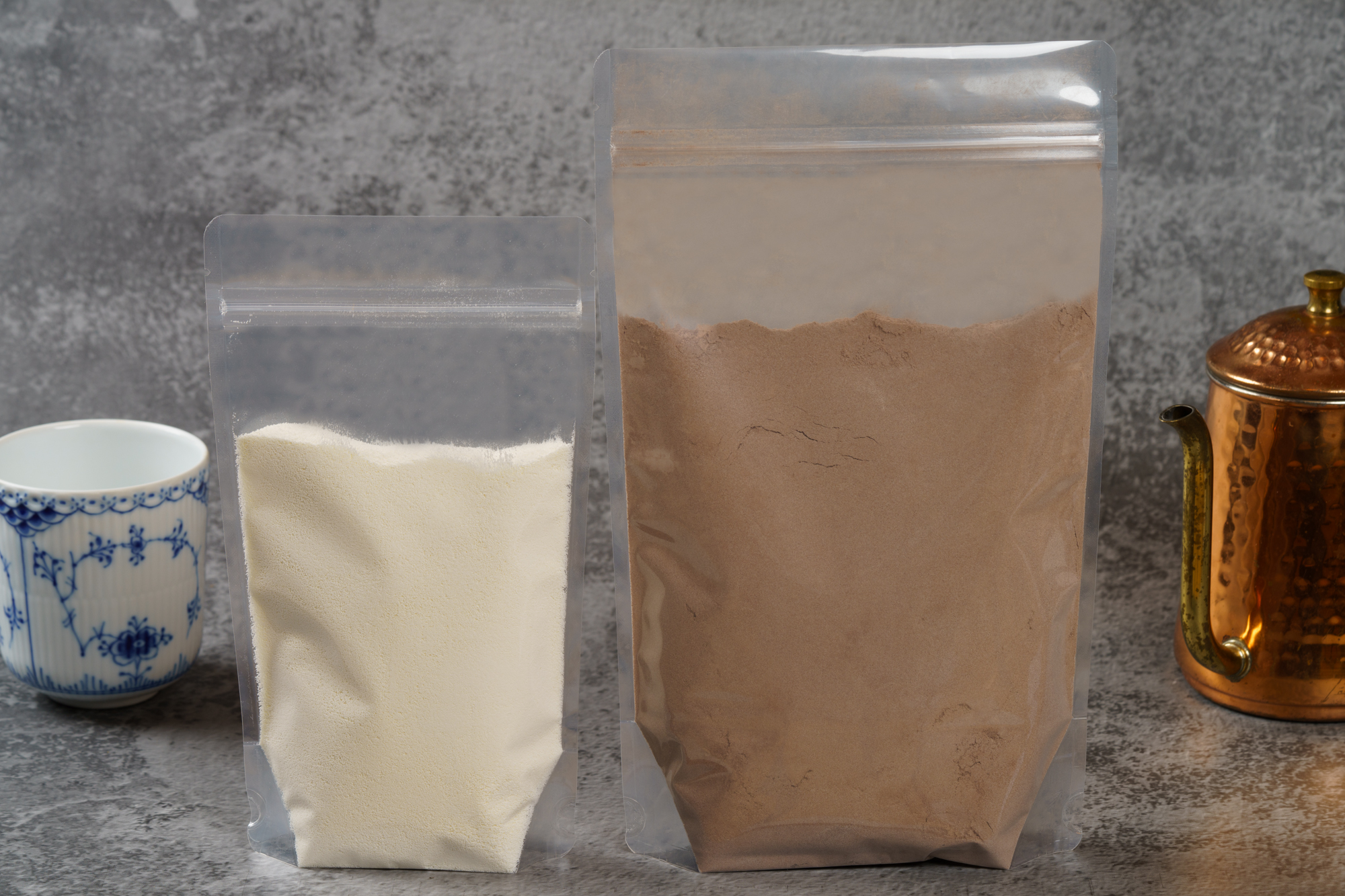 【底面デザイン可能】半折チャックスタンディングパウチOEM生産