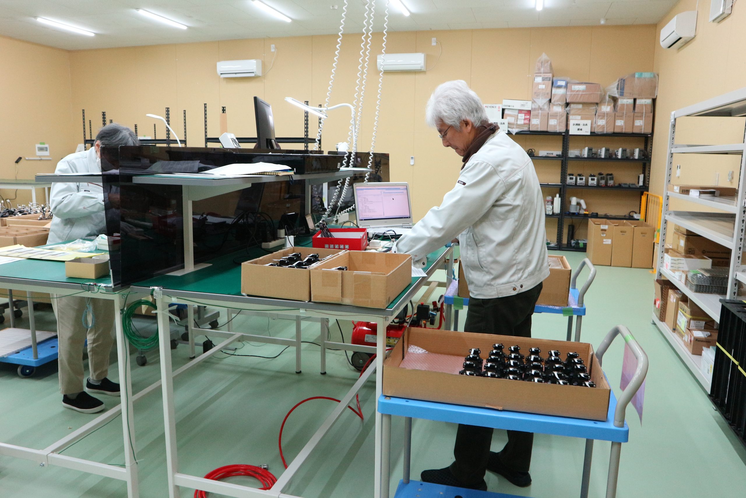 受託開発・製造『コンビニファクトリー』