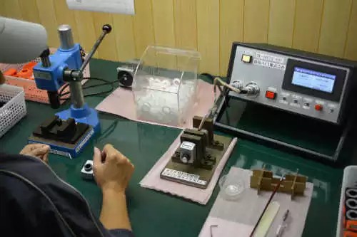 小物精密部品の組立、検査、梱包