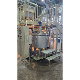 自動薬液混合装置開発事例：500L超の大型薬品タンク