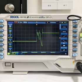 「ソレノイド錠のコントローラー」に「モーター錠」を接続 製品画像
