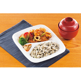 環境に配慮した独自素材バイオRFプラスチック食品容器(RF弁当)